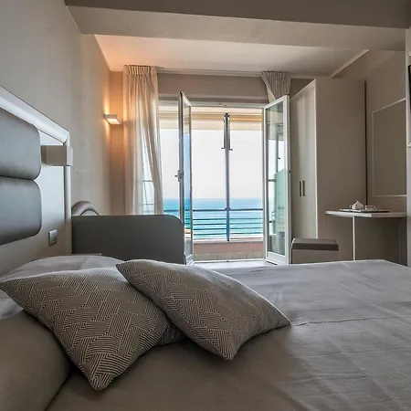 4 Venti & Wellness Hotell 3*
