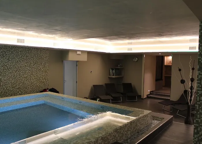 4 Venti & Wellness ホテル 3*